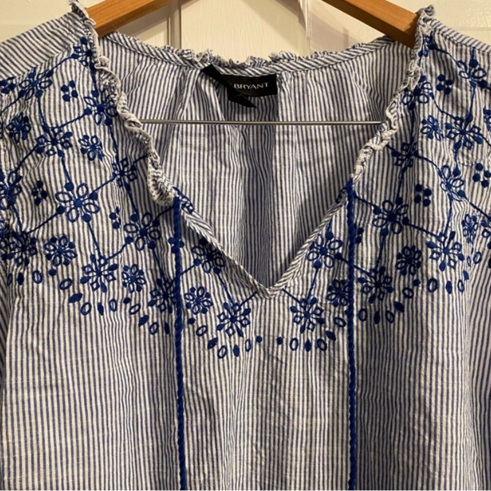 Lane Bryant Sleeveless Embroidered Top Sz 20 - Picture 8 of 8